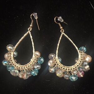 Elegant Gold and Multicolor Dangle faceted glass beads Statement Earrings